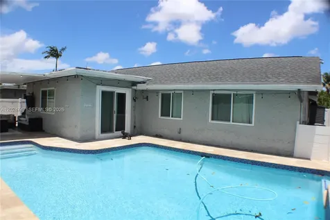 1317 SW 82nd Avenue North Lauderdale FL 33068