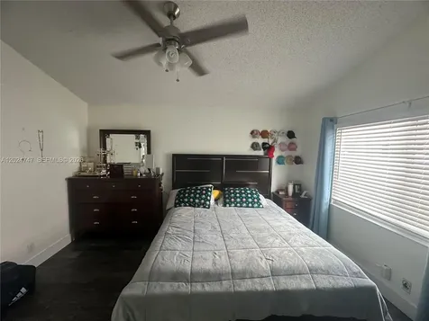 1317 SW 82nd Avenue North Lauderdale FL 33068