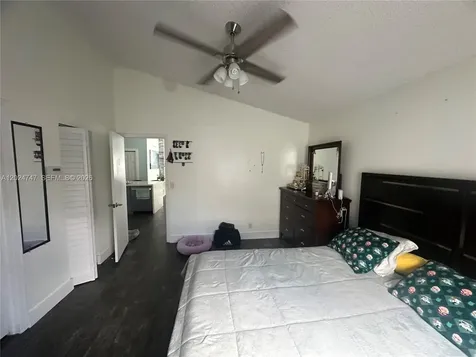 1317 SW 82nd Avenue North Lauderdale FL 33068