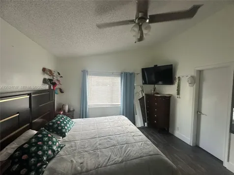 1317 SW 82nd Avenue North Lauderdale FL 33068