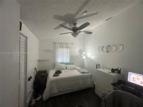 1317 SW 82nd Avenue North Lauderdale FL 33068