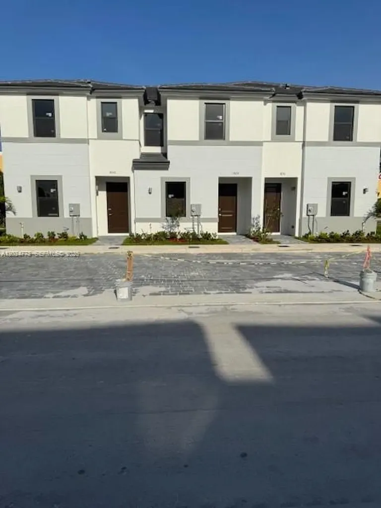 152 NW 10th Terrace Florida City FL 33034