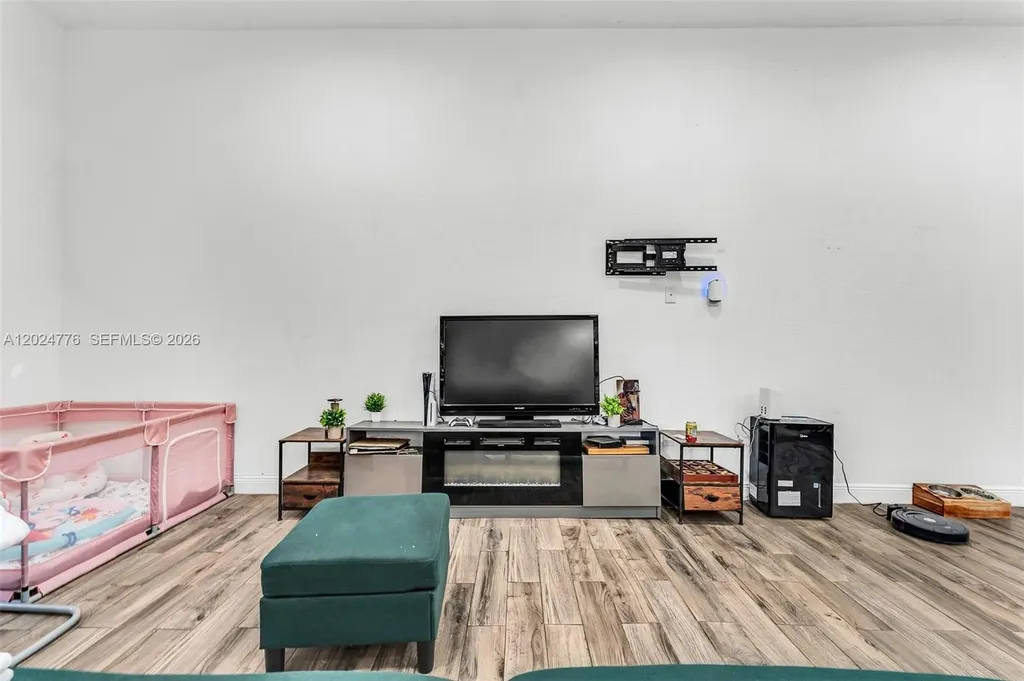 2804 Washington Drive Fort Lauderdale FL 33311
