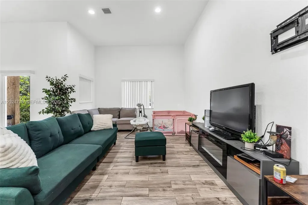 2804 Washington Drive Fort Lauderdale FL 33311