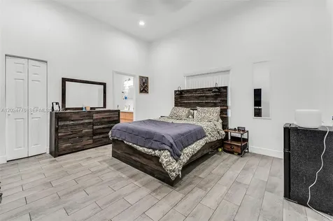 2804 Washington Drive Fort Lauderdale FL 33311