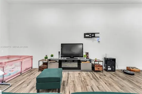 2804 Washington Drive Fort Lauderdale FL 33311