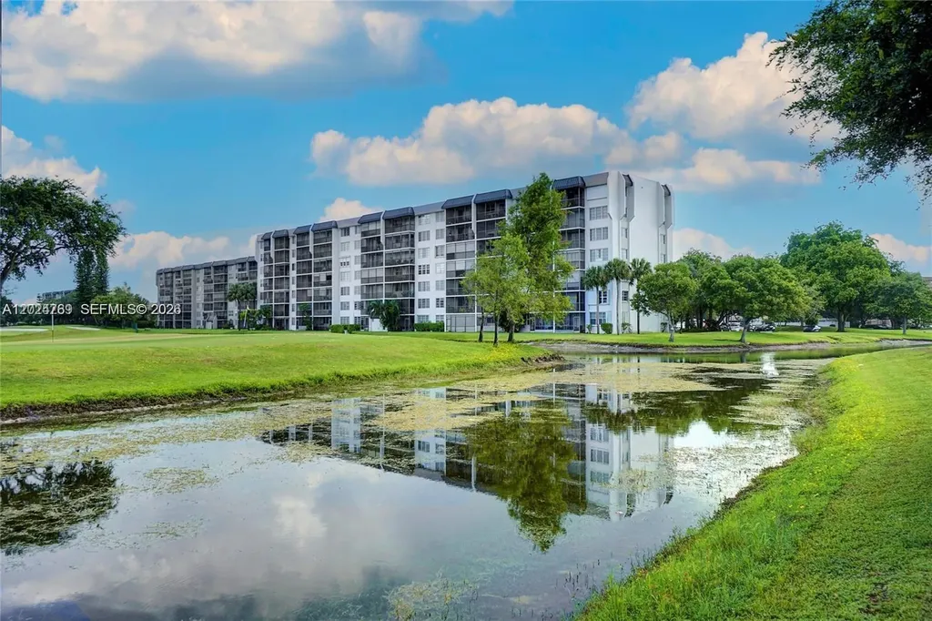 3100 W Rolling Hills Circle Davie FL 33328