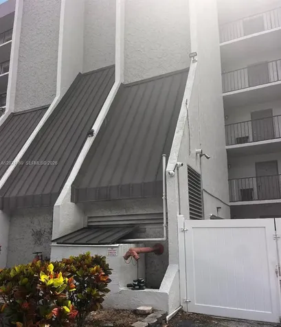 3100 W Rolling Hills Circle Davie FL 33328