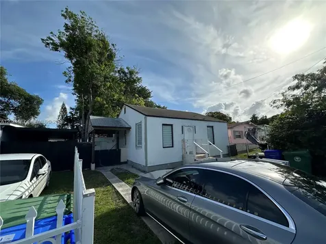 1773 NW 45th Street Miami FL 33142
