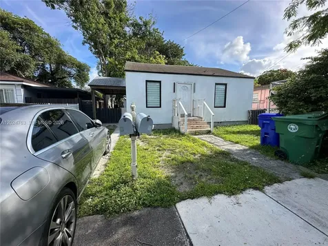 1773 NW 45th Street Miami FL 33142