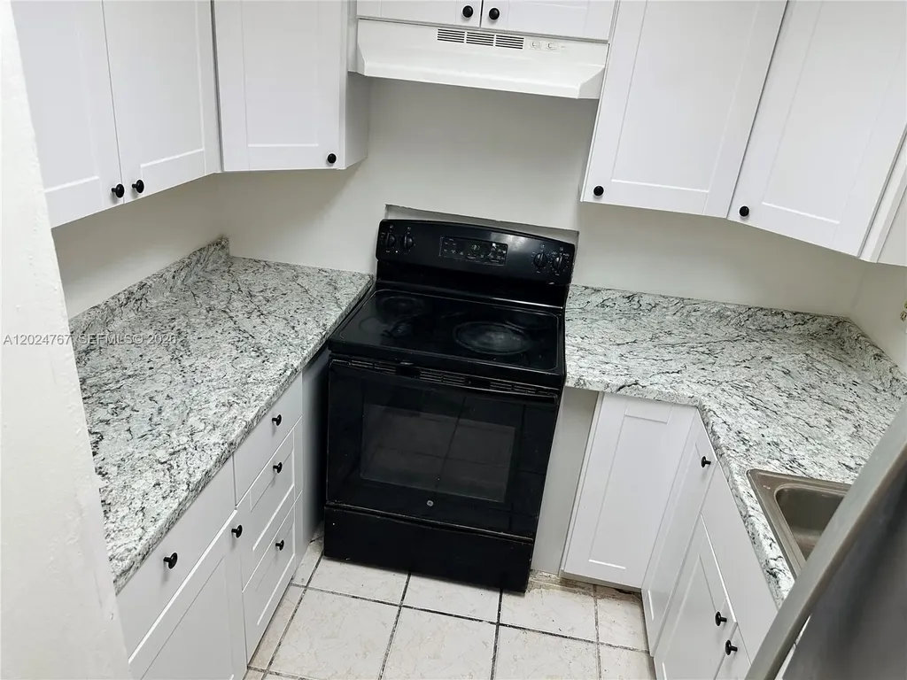 6820 W Flagler Street Miami FL 33144