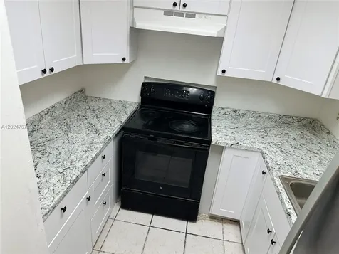 6820 W Flagler Street Miami FL 33144