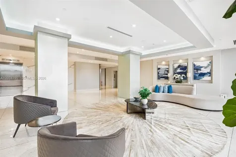 20301 W Country Club Drive Aventura FL 33180