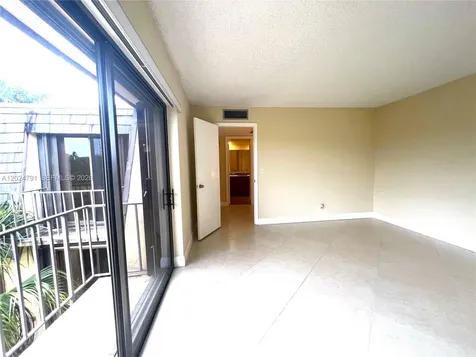 246 Woodland Road Palm Springs FL 33461