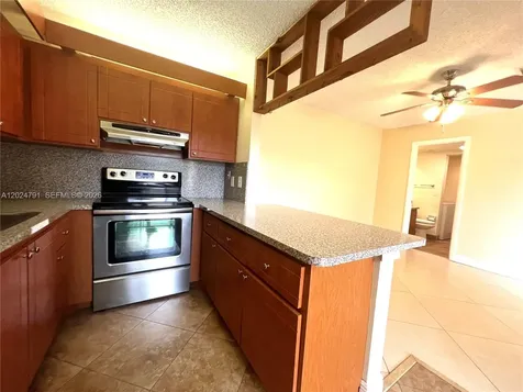 246 Woodland Road Palm Springs FL 33461