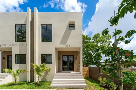 1917 NW 17 Street Miami FL 33125