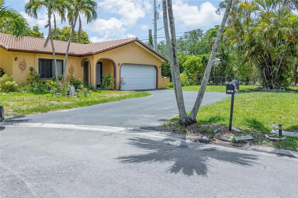 2315 NW 98th Terrace Coral Springs FL 33065