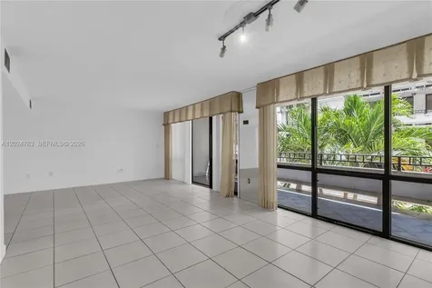 13951 Kendale Lakes Circle Miami FL 33183