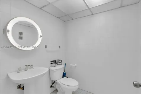 13951 Kendale Lakes Circle Miami FL 33183
