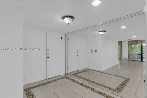 13951 Kendale Lakes Circle Miami FL 33183