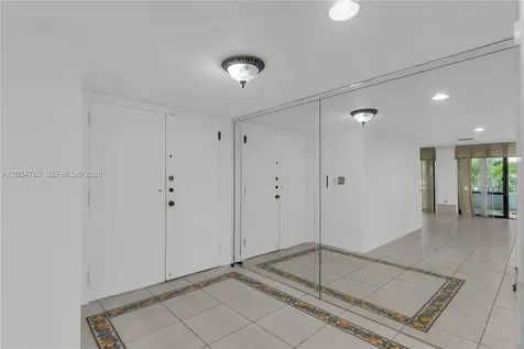 13951 Kendale Lakes Circle Miami FL 33183