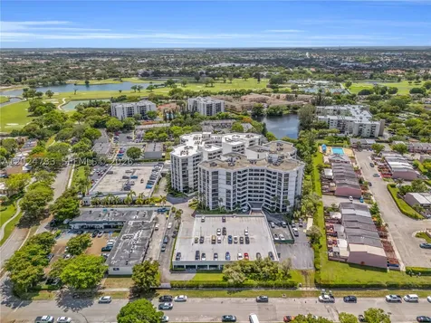 13951 Kendale Lakes Circle Miami FL 33183