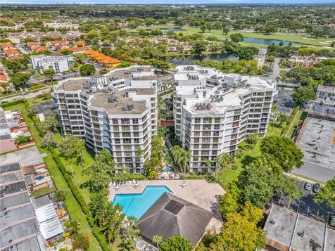 13951 Kendale Lakes Circle Miami FL 33183