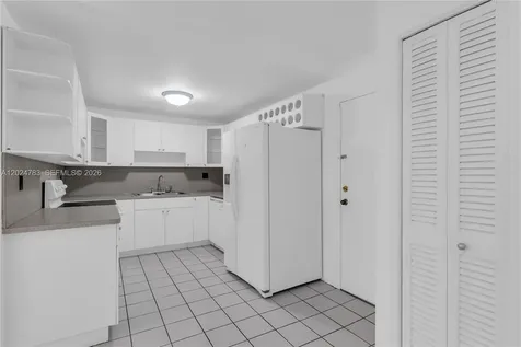 13951 Kendale Lakes Circle Miami FL 33183