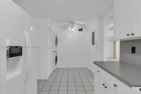 13951 Kendale Lakes Circle Miami FL 33183