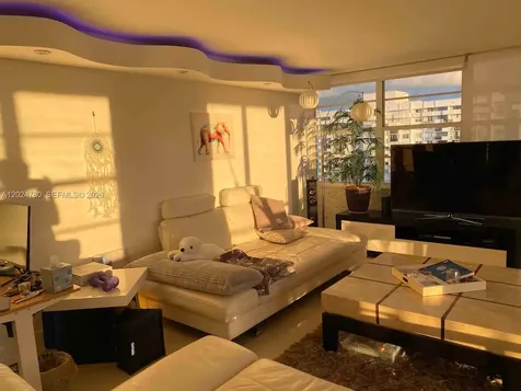 18081 Biscayne Boulevard Aventura FL 33160
