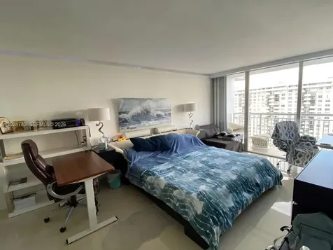 18081 Biscayne Boulevard Aventura FL 33160