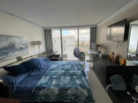 18081 Biscayne Boulevard Aventura FL 33160
