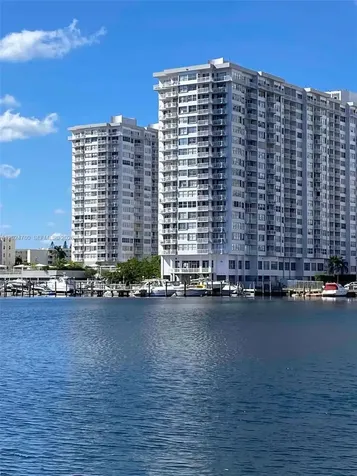 18081 Biscayne Boulevard Aventura FL 33160