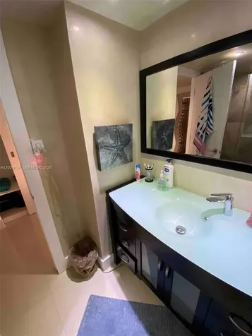 18081 Biscayne Boulevard Aventura FL 33160