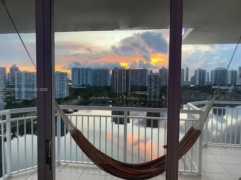 18081 Biscayne Boulevard Aventura FL 33160