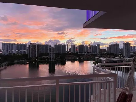 18081 Biscayne Boulevard Aventura FL 33160