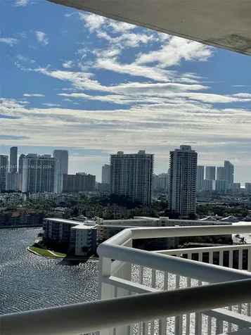 18081 Biscayne Boulevard Aventura FL 33160