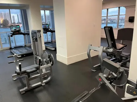 18081 Biscayne Boulevard Aventura FL 33160