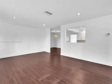 4500 SW 42nd Terrace Dania Beach FL 33314