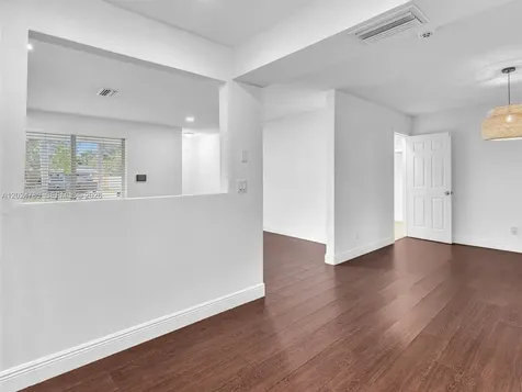 4500 SW 42nd Terrace Dania Beach FL 33314