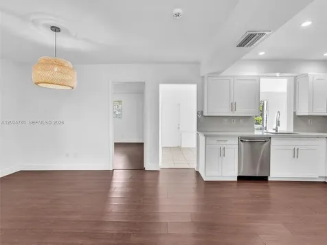 4500 SW 42nd Terrace Dania Beach FL 33314