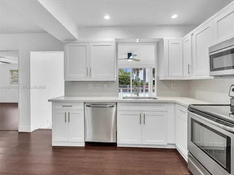 4500 SW 42nd Terrace Dania Beach FL 33314