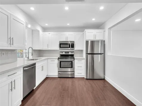 4500 SW 42nd Terrace Dania Beach FL 33314