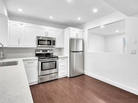 4500 SW 42nd Terrace Dania Beach FL 33314