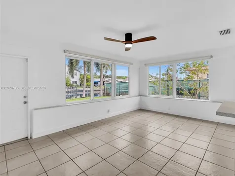4500 SW 42nd Terrace Dania Beach FL 33314
