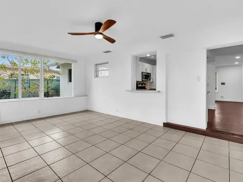 4500 SW 42nd Terrace Dania Beach FL 33314