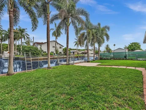 4500 SW 42nd Terrace Dania Beach FL 33314