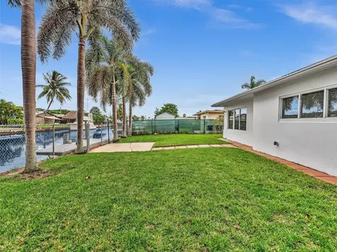 4500 SW 42nd Terrace Dania Beach FL 33314