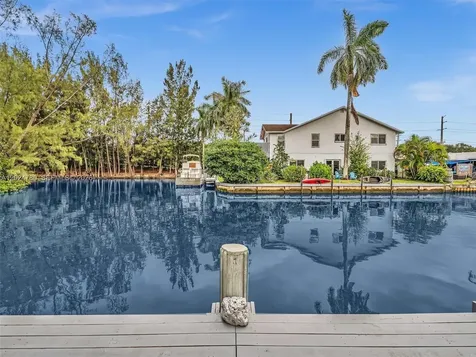 4500 SW 42nd Terrace Dania Beach FL 33314