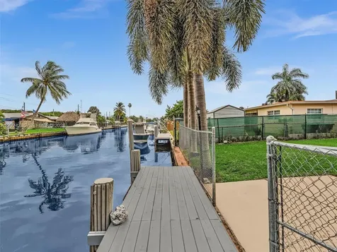 4500 SW 42nd Terrace Dania Beach FL 33314